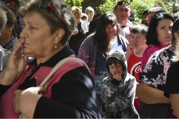 Ρωσία: Απομακρύνονται εσπευσμένα χιλιάδες κάτοικοι από την περιφέρεια Κουρσκ